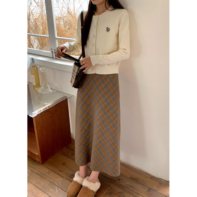 cozy days retro checkered long skirt 2025 autumn new slit A-line high-waisted skirt for women long winter