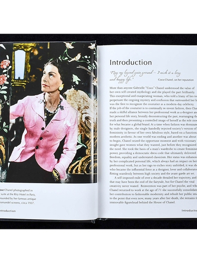 CHANEL 定価￥18000.- 洋書 ファッション本 CHANEL 定価￥18000.- 洋書 ファッション本