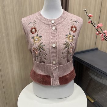 Mother's winter embroidered round neck all-in-one velvet cardigan middle-aged and elderly women's velvet thickened warm knitted jacket top