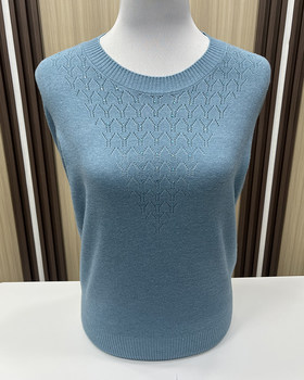 
Mom's solid color versatile knitted sweater