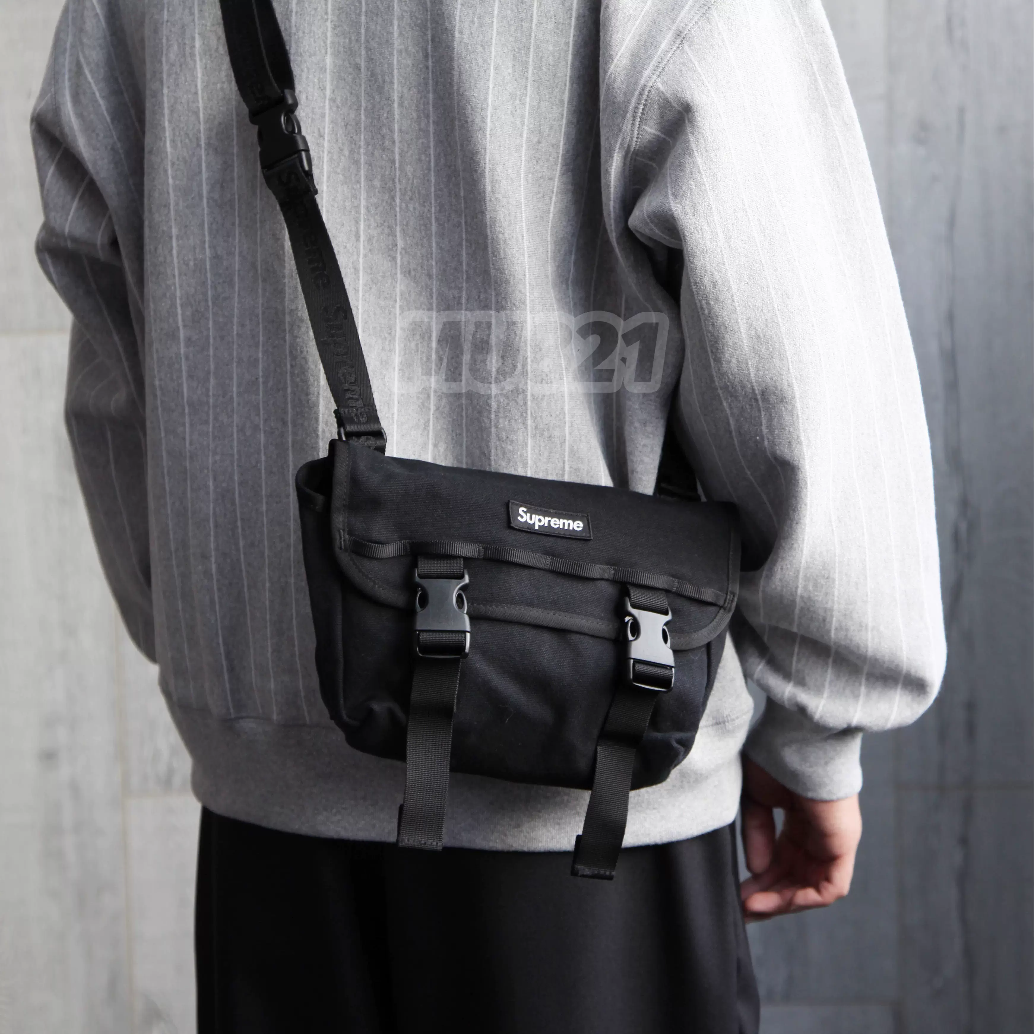 Supreme Mini Messenger Bag Light Pink