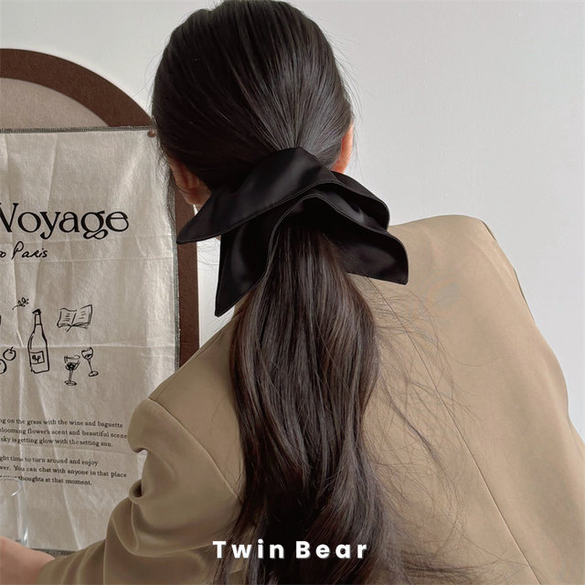 Black and white classic and durable style, glossy drape satin square fabric large intestine circle windmill hair tie