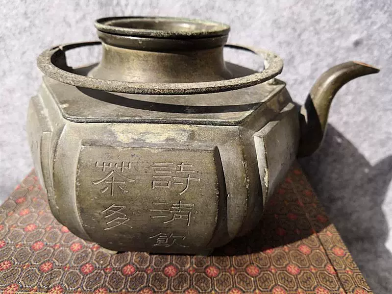 間村自造 古錫製 四君子文 胴紐茶壺　煎茶道具 茶器/茶入/茶筒/茶心壺 間村自造錫製四君子文胴紐茶壺⁄箱付 煎茶道具錫