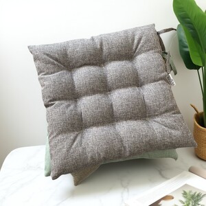 
Cushion Student classroom chair cushion Office long-term sitting thickened seat cushion Four-season stool cushion Butt cushion Dining chair cushion