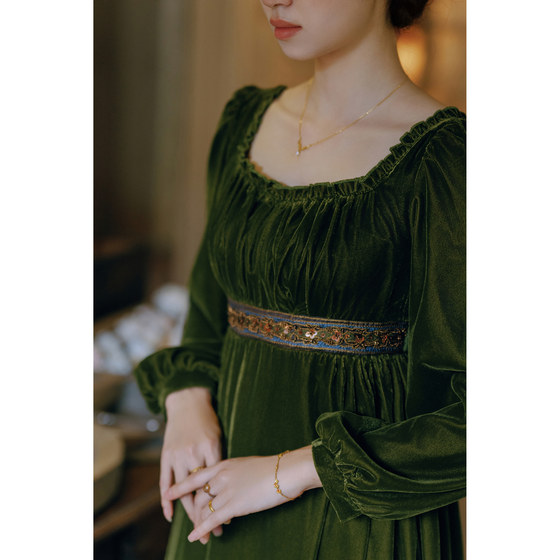 
Shiguang Tailor's Glimpses Square Collar Retro Palace European Style Beaded High-Quality Velvet Imperial High Waist Dress