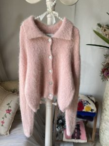 森系文艺洋气淡粉色小翻领长毛加厚甜美短款小开衫针织毛衣薄款