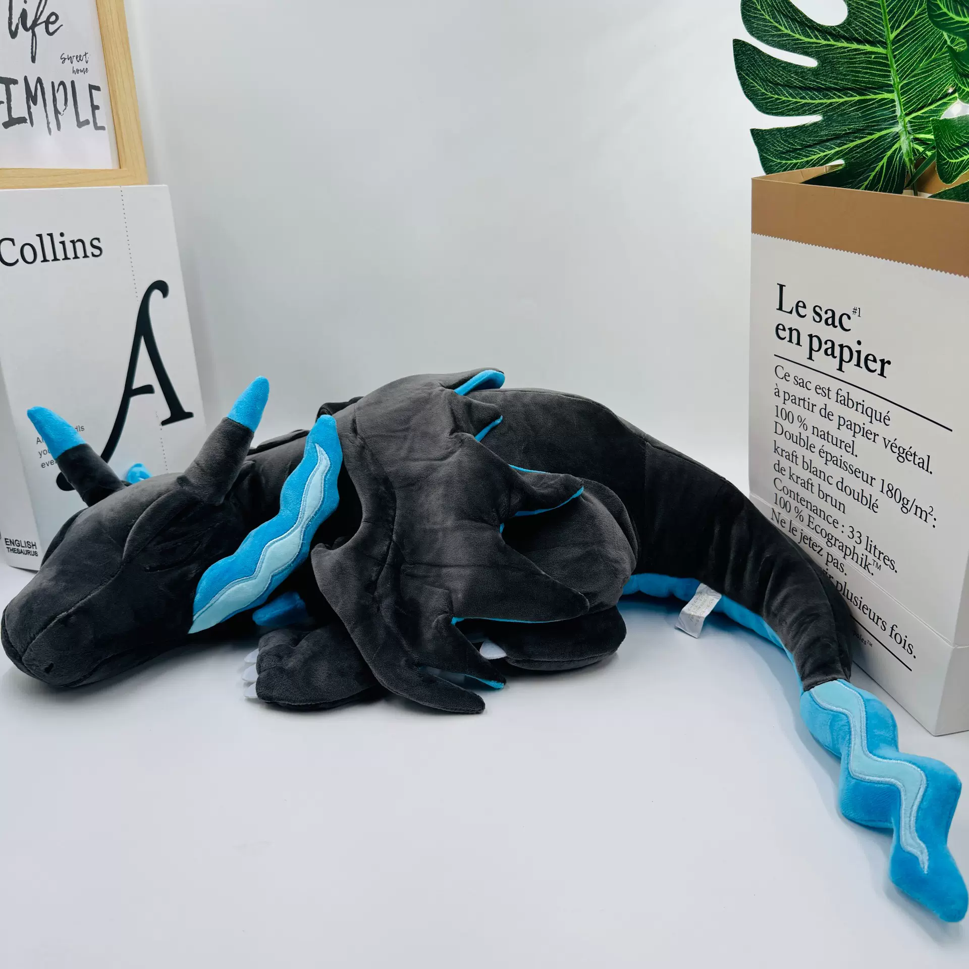 新款50cm大号睡眠趴睡百万喷火龙蓝色抱枕沙发靠枕