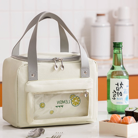 Ayolning kokrak uchlarini tortadi