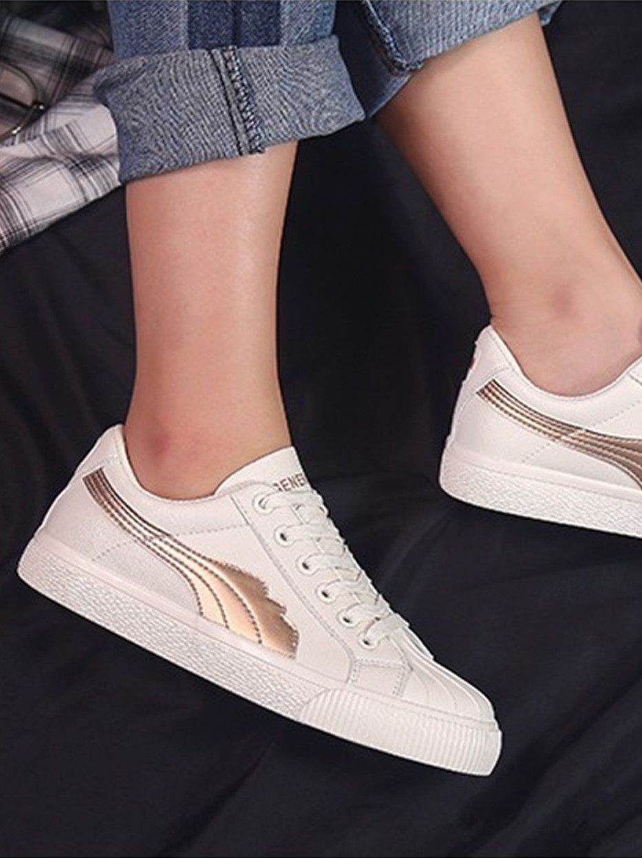 安踏贝壳头小白鞋