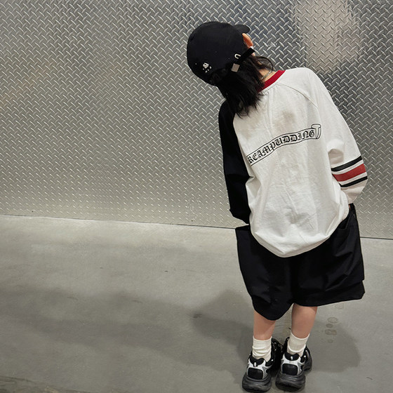 
Boys long-sleeved T-shirt spring suit 2025 new children's letter top fashionable contrasting color T-shirt base shirt spring style trendy