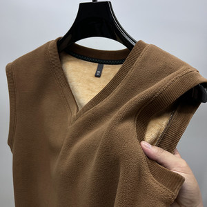 
Fleece V-neck vest for men in autumn and winter daddy suit plus velvet thickened sleeveless vest for men in vest base fleece