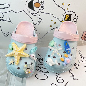 
Children's Croc Shoes Slippers for Outerwear Boys and Girls 2026 New Big Children's Sandals Beach Shoes One-Piece