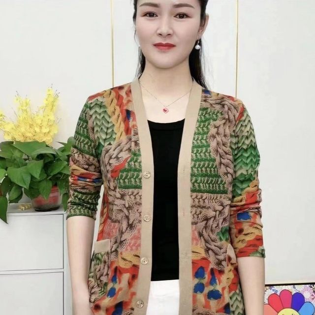 Mom Spring and Autumn Long Sleeve Jacket Top New Knitted Cardigan Fashionable and versatile Middle-aged and Elderly Casual Loose Autumn Clothes
