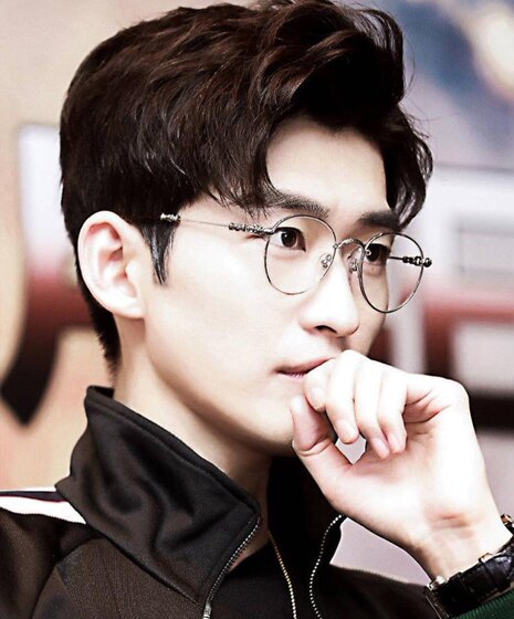 
Happy departure Chen Chusheng wakes up Xu Kai and Zhang Han same glasses frame with myopia glasses