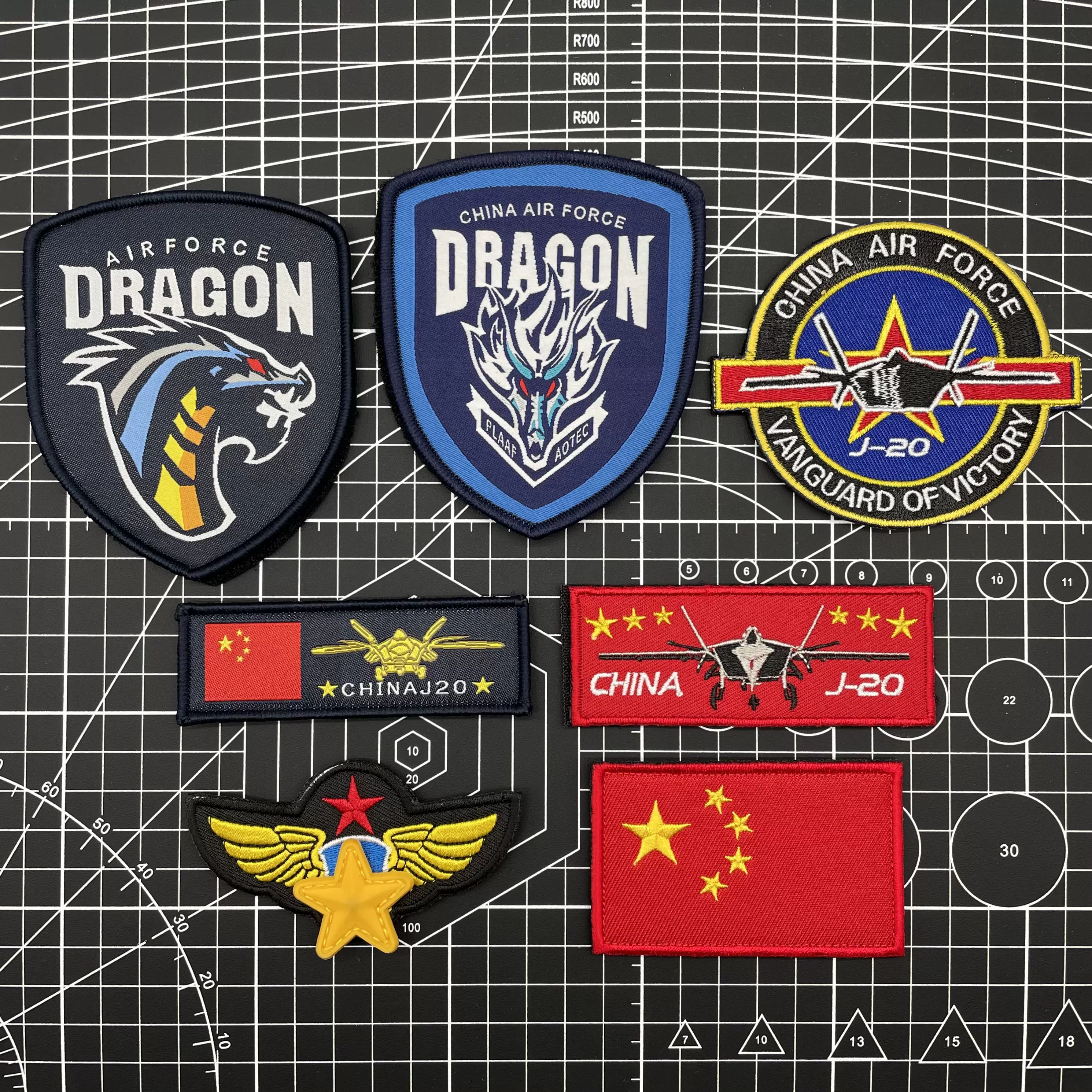 中国J20刺绣魔术贴章军迷威龙臂章胸条纪念徽章贴