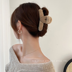 Korean Heart-Shaped Plush Autumn and Winter Hair Accessories, Hair Clips, Hairpins for Girls, Large Claw Clips, Shark Clips, Headwear