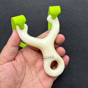 
New resin single card bow closed flat leather slingshot card ball bow slingshot traditional high-precision outdoor competitive slingshot bow