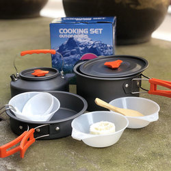 Outdoor pot and teapot combination for 2-3 people, camping cooker, cooking pot, frying pan and teapot, picnic combination set