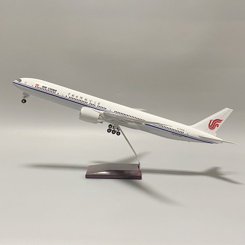 Maquette métal Boeing 777-300ER Air France « Dunkerque » F-GZNF - 1/500e