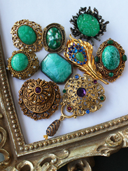Cmoi Western-chinese Antique West German Carved Glass Emerald Dark Green Pink Rhinestone Vintage Brooch