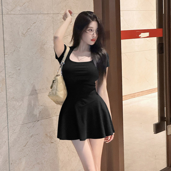 
A sexy dress with a small man with pure desire and clavicle exposed collarbone in summer high waist stretchy slim solid color A-line short skirt