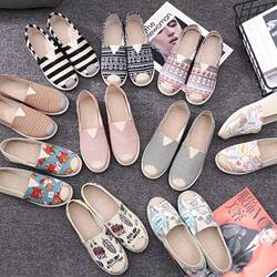 Old Beijing Cloth Shoes for Women, 2026 Spring New Style, Flat Breathable Small Canvas Slip-On Lazy Shoes for Work, Soft Sole Single Shoes