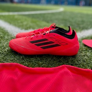 
adidas F50 Pro TF Broken nails Artificial grass Comfortable non-slip and wear-resistant Football shoes
