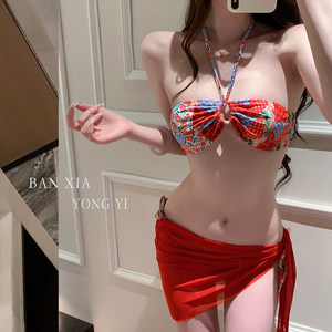 
White-red pure lustful three-point bikini strap strap sexy split swimsuit three-piece set hot spring vacation