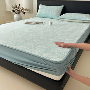 
Summer Class A jacquard ice silk mat and bed sheet Simmons mattress protector anti-slip cool soft mat three-piece set