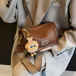 Boston Bag for Women 2025 New Model High-End Baguette Shoulder Bag This Year's Popular Wide Strap Crossbody Small Pillow Bag