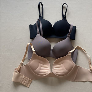 
A-change C cup markless one-piece underwear girl gathers thick palm cup small breast sexy side breast underwear bra