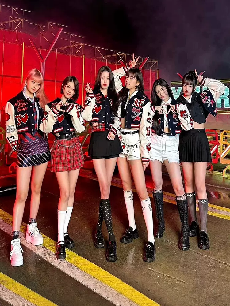 成人韩舞女团打歌服刺绣印花棒球服爵士舞打歌服装嘻哈套装合唱服