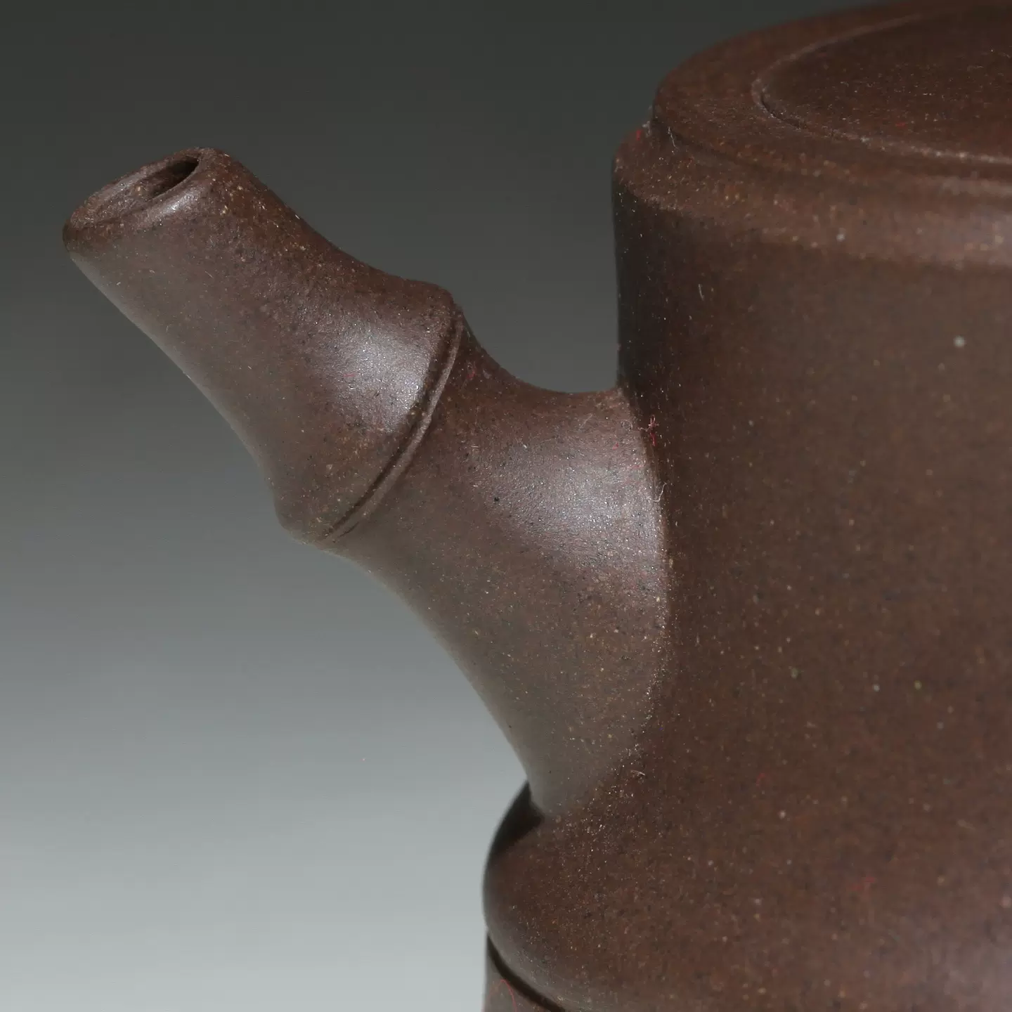 中国古美術・宜興原鉱古銅泥壺・紫砂壺・品名：印包・底款：厚徳載物・朱泥・急須