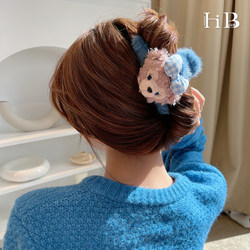 Star Dew Large Plush Hair Clip for Updo at the Back of the Head, Plush Hair Accessory, Hairpin for Autumn and Winter, Cute Korean-Style Shark Clip for Women