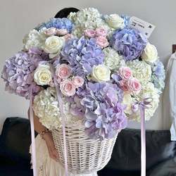 Romantic Large Bouquet for Chinese Valentine's Day, Wicker Basket, Birthday Confession, Gift for Girlfriend, Trendy High-End Gift Flower Basket