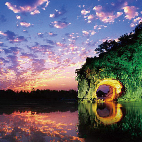 广西旅游桂林阳朔北海南宁8天7晚漓江遇龙河银滩涠洲岛德天瀑布