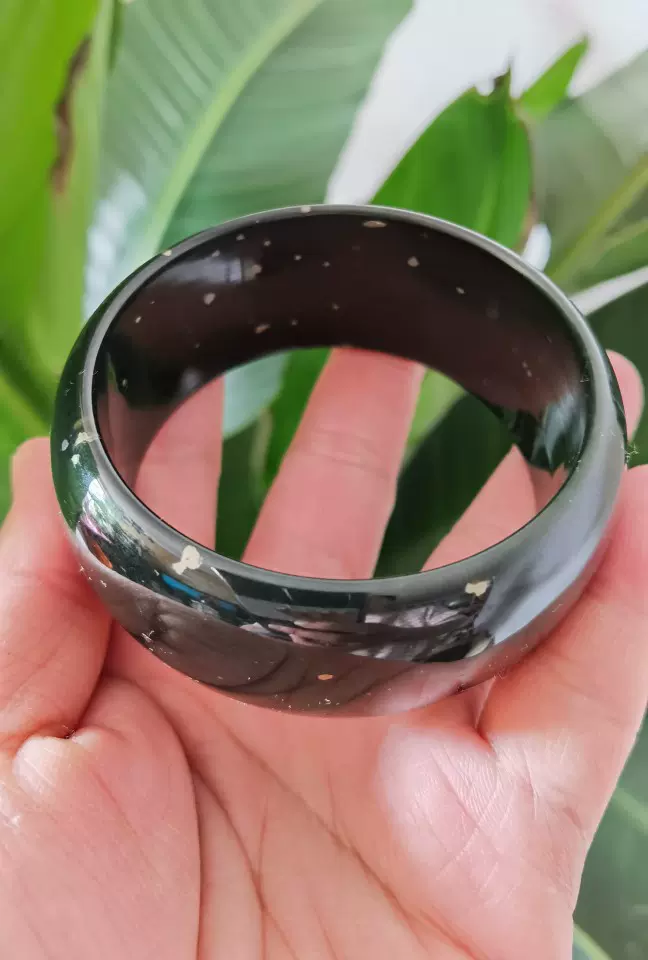 黒白分明！とっても可愛い和田玉の大きめ猫★籽料青花 五花八门的青花料，竟然能出羊脂？_和田玉