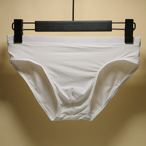Men's ice silk panties U convex silk slippery, comfortable, breathable semi -transparent mid -waist triangle trousers thin dried summer