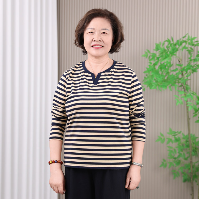 Middle-aged and elderly people spring and autumn pure cotton top female old lady large size striped base shirt fat mother comfortable elastic T-shirt