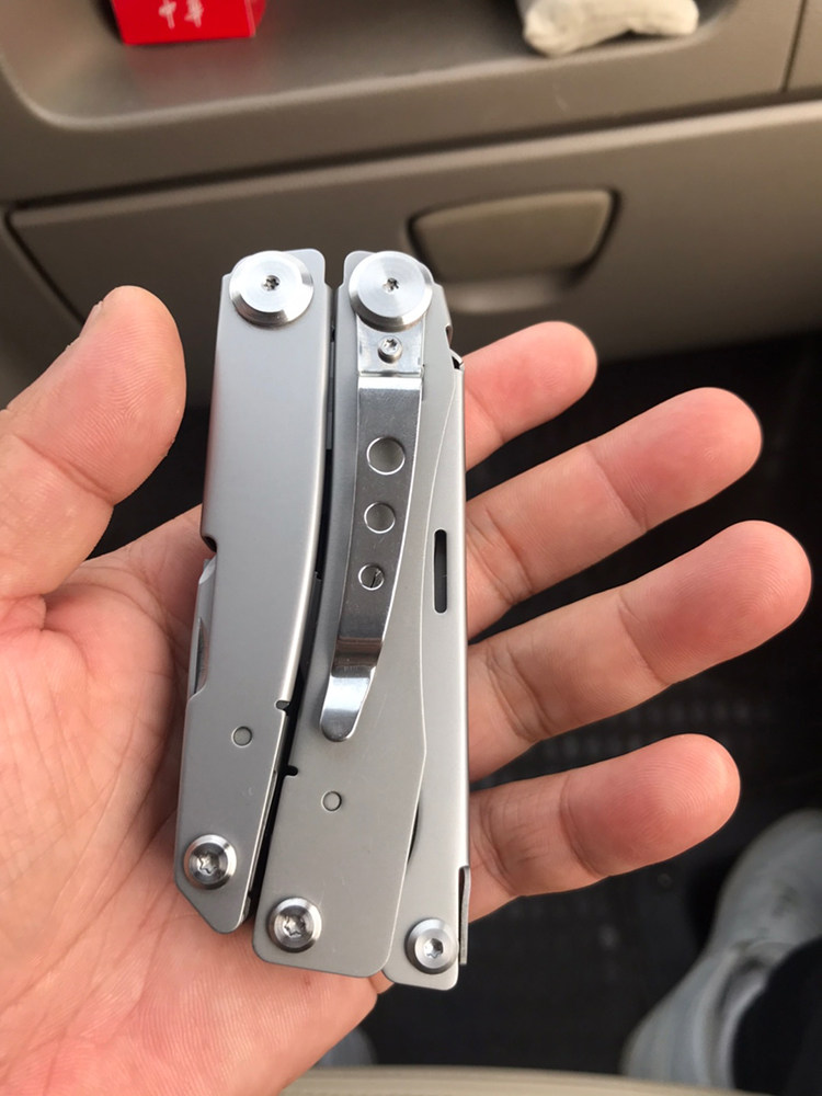 户外迷你多功能万能折叠刀