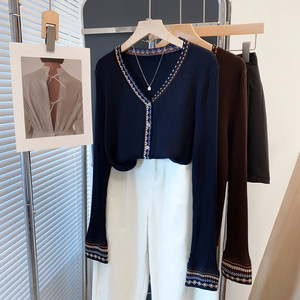 
V-neck knitted cardigan for women 2026 spring and autumn new style inner top and outer sweater jacket, fashionable striped top