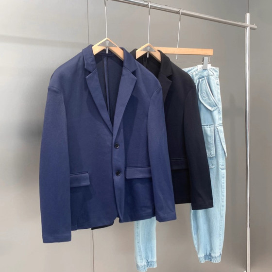
Big news! Domestic shopping mall orders at the end of Nordic men's fashion knitted casual suit jacket trend 4328