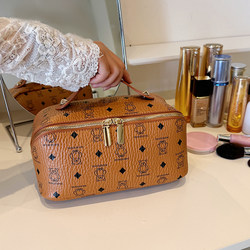 Wowfun Cosmetic Bag for Women, Portable Travel Large-Capacity Pu Cosmetics Storage Bag, Hand-Held Cartoon Print Toiletry Bag