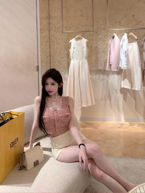 Pure little fragrance style high-end pink knitted v-neck sleeveless knitted vest hot girl sexy short suspender top