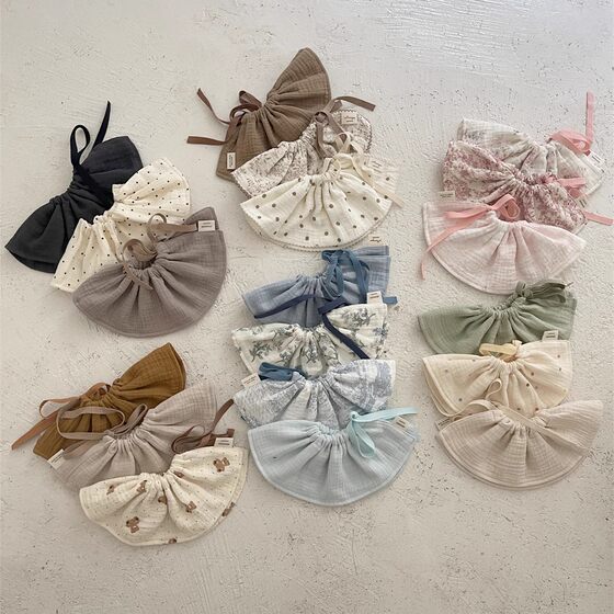 Korean version of pure cotton gauze baby drool towel, baby, bibbing, increase the lace -up water pocket children's petals fake collar
