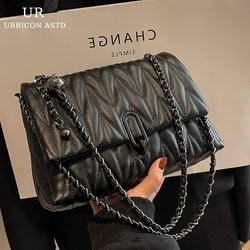 High-End Textured Women's Bag 2026 New Autumn and Winter Super Popular Commuter Chain Bag Light Luxury Niche Shoulder Crossbody Bag