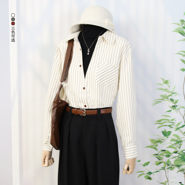Early spring half turtle neck deep V design sense layered striped fake two-piece shirt loose commuting top for women thick