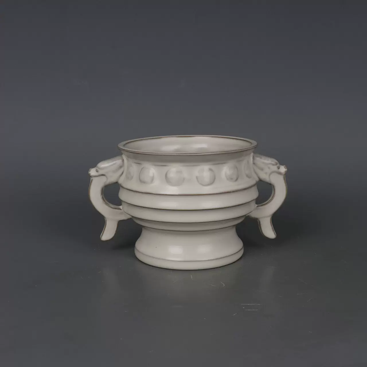 旧蔵 宋 汝窯 双龍耳炉 陶芸 磁器 古陶磁器 中国磁器 極細