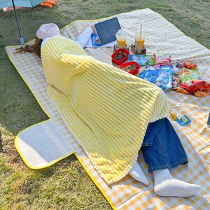 
[Real shot new product] Portable outdoor picnic mat moisture-proof mat waterproof and moisture-proof thickened camping spring outing