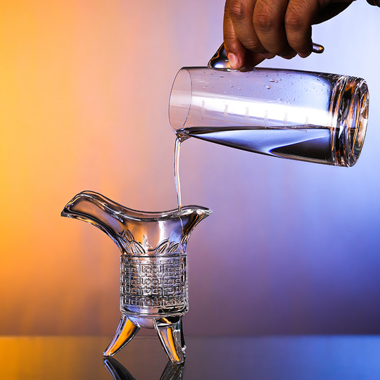 見逃し厳禁！おトクな 宮廷杯 帝王杯 酒爵 三足酒樽 紫砂杯 宜興
